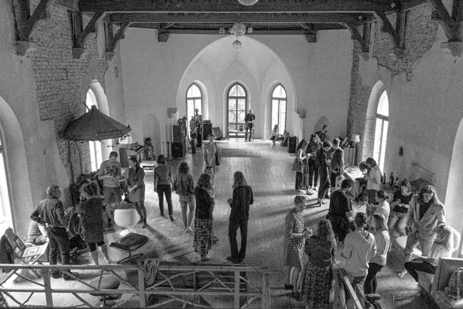 Studenti Gymnázia Broumov křtili v Soulkostele svoji sbírku básní