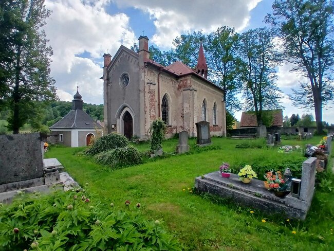 O pět dní dříve se podařilo nasbírat podporu pro kapli v Šonově