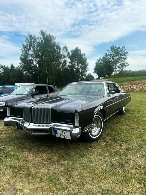 Nablýskaní veteráni přilákali do Heřmánkovic stovky lidí