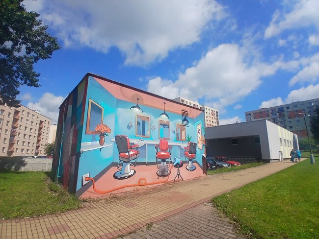Sprejeři proměnili broumovskou „trafačku” v umění