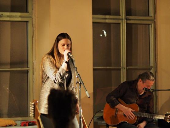 Živelnost a hlasové kouzlení: Vladivojna La Chia vystoupila v broumovském klášteře