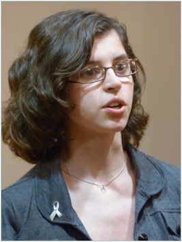 Reprezentantky polické ZUŠky si v oblastním kole Karlovarského skřivánka vyzpívaly 1. a 2. místo