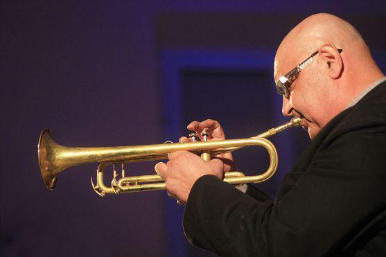 Druhá káva v Jazzové kavárně je dopita!