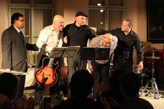 Druhá káva v Jazzové kavárně je dopita!