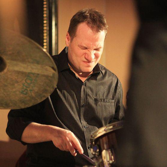 Druhá káva v Jazzové kavárně je dopita!