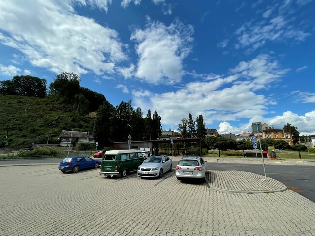 Na Broumovské stěny a polské Stolové hory o prázdninách jen autobusem