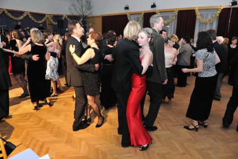 Společenský ples Broumova očima fotografa Jana Záliše 