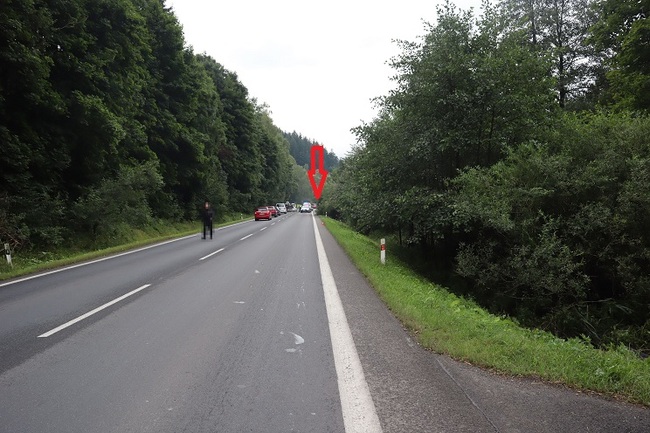 Policie hledá svědky dopravní nehody motocyklisty, který se při nehodě vážně zranil