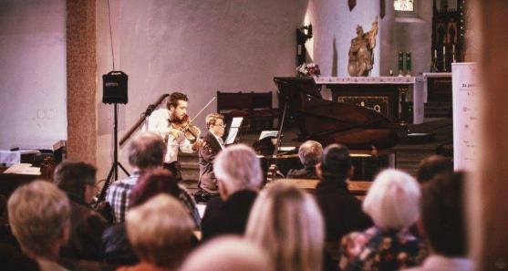 Pátý koncert festivalu Za poklady Broumovska patřil mladým hudebníkům