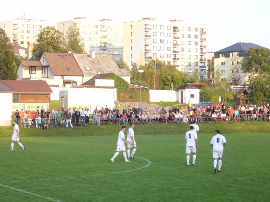 Fotbalové derby mezi Policí nad Metují a Broumovem nemělo vítěze