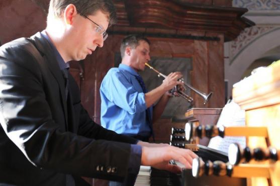 Varhanní koncert zavedl "Poklady" poprvé do kostela sv. Petra a Pavla v Broumově