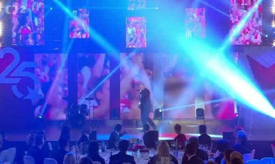 Na Galavečeru fotbalové Slavie Praha zpíval Petr Ptáček