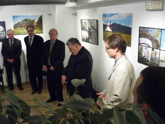 V Praze začala výstava fotografií broumovské skupiny kostelů TEMPUS FUGIT
