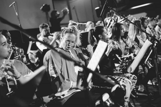 Sportovně umělecké klání s novou výstrojí si užilo na 800 fanoušků, zvýšená ostraha potřeba nebyla