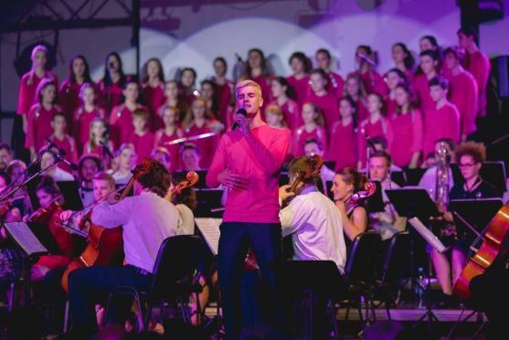 Sportovně umělecké klání s novou výstrojí si užilo na 800 fanoušků, zvýšená ostraha potřeba nebyla