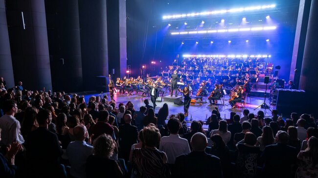 Police Symphony Orchestra zve na Koncert pro klid