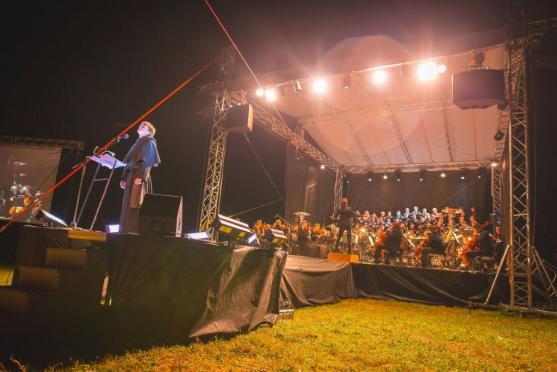 Mladý orchestr vzdal hold přírodě. Adršpašské skály naslouchaly dialogu Země a člověka