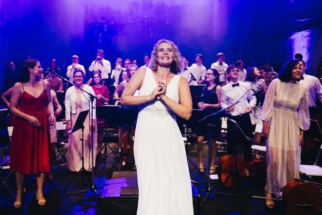 Benefiční koncert Police Symphony Orchestra z broumovského kláštera – P. S. ONLINE