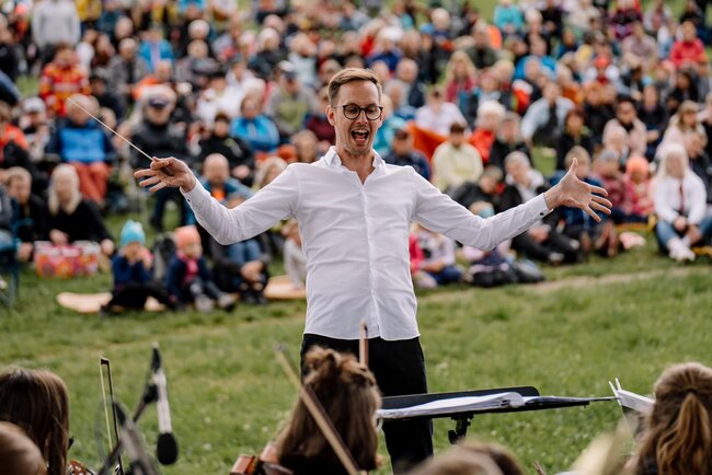 Police Symphony Orchestra získali dlouhodobou podporu města