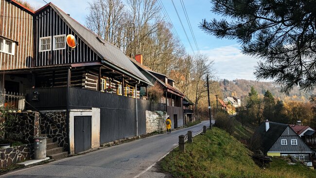 Kolem dvou tvrzí nad Stárkovem