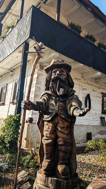 Kolem dvou tvrzí nad Stárkovem