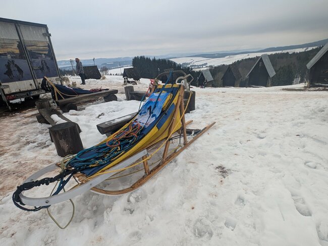 Musheři vybojovali na Janovičkách jeden závodní den na sněhu