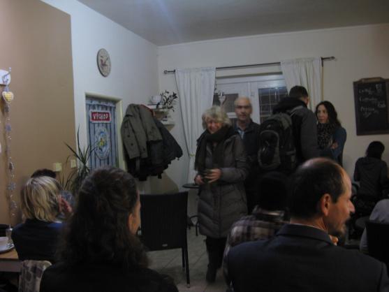 Jiří Šámal zahrál v polické BB Kavárně na zvukovou sochu