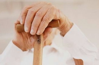 Zvyšuje se počet případů, kdy podvodníci okradou starší osoby