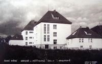 V září 2015 to bude 85 let, co byla v Broumově otevřena první česká škola 
