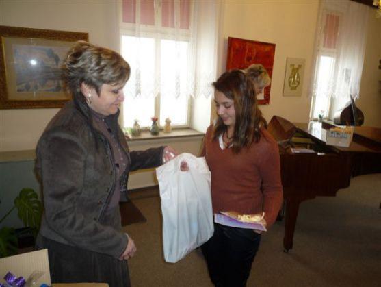 V oblastním kole soutěže Karlovarský skřivánek 2012 soutěžilo v Broumově 28 zpěváků