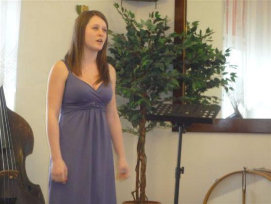 V oblastním kole soutěže Karlovarský skřivánek 2012 soutěžilo v Broumově 28 zpěváků