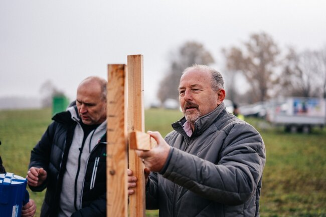 Alej svobody pomohl sázet i prezident Petr Pavel