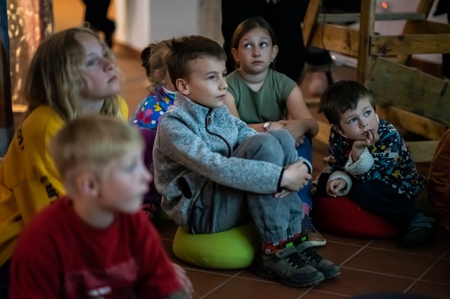 Večerní klášter hostil návštěvníky