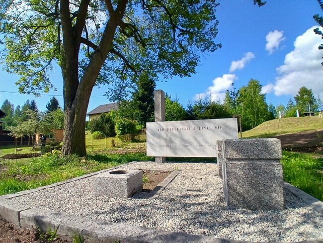 Šonov obnovil válečný památník