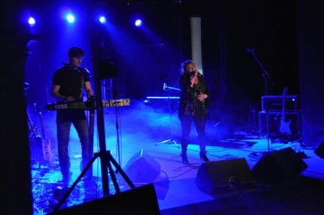 Věra Špinarová na fotografiích z koncertu v Broumově