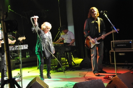 Věra Špinarová na fotografiích z koncertu v Broumově