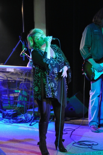 Věra Špinarová na fotografiích z koncertu v Broumově