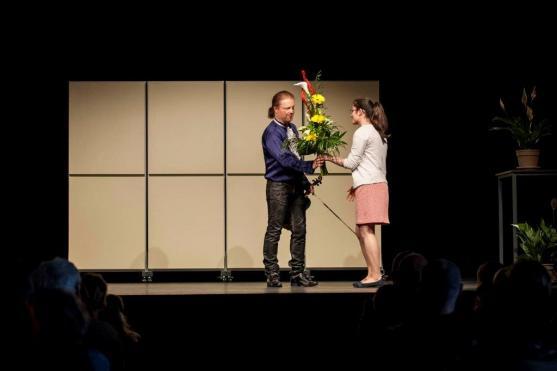 Výtěžek z benefičního koncertu Pavla Šporcla putuje na podporu festivalu Za poklady Broumovska