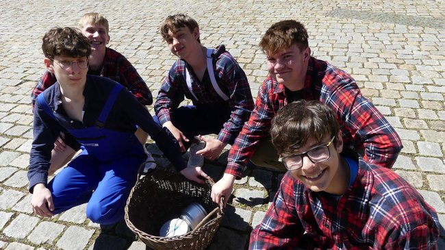 Starci na chmelu živě v Broumově