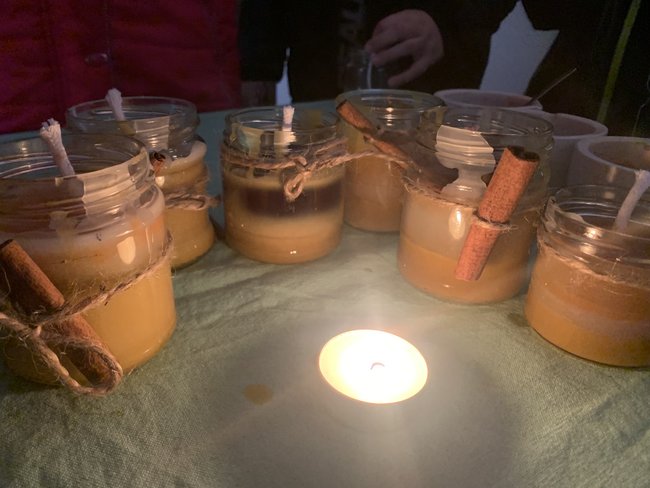 Adventní trh v klášteře přilákal velké množství lidí