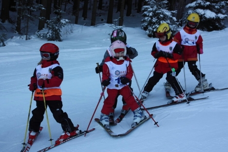 Mladí broumovští lyžaři závodili v Teplicích nad Metují 