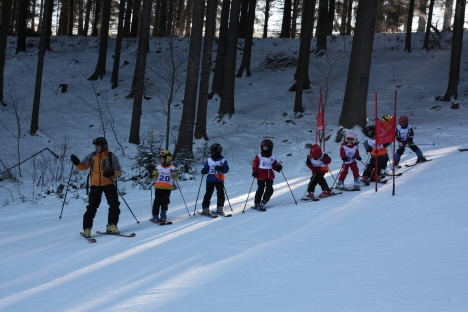 Mladí broumovští lyžaři závodili v Teplicích nad Metují 