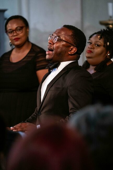 Americký gospel v srdci baroka: The Jeremy Winston Chorale je zpět