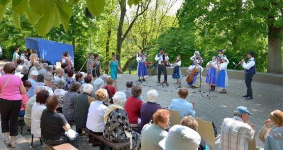 O svátečním úterý vyhrávala v Alejce Šmikuranda