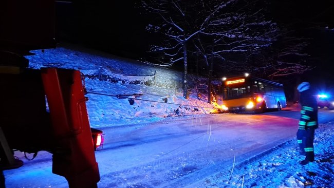 V Pěkově havaroval nákladní vůz