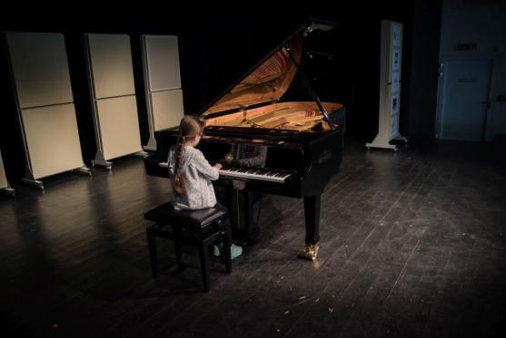 Mladí klavíristé poměřili své hudební síly v Broumovské klávese