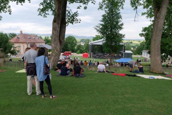 "Není malých rokenrolí," zpívala s Tata Bojs celá klášterní zahrada