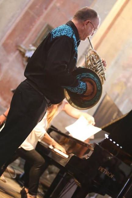 Festival Za poklady Broumovska přivítal ve Vižňově amerického hudebníka Kerryho Turnera