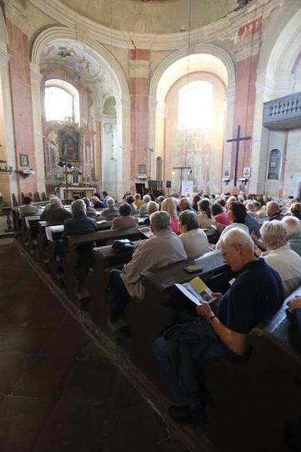 Festival Za poklady Broumovska přivítal ve Vižňově amerického hudebníka Kerryho Turnera