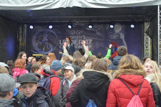 Broumovská skupina Vivian hrála na Mistrovství Evropy v kopané žen